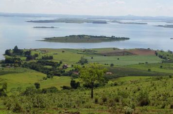 Foto - Serra e represa - Fotos Atuais