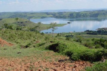 Foto - Serra e represa - Fotos Atuais