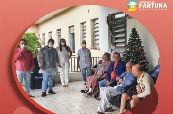 Prefeitura entrega, de forma gratuita, próteses dentárias para idosos do Lar e eleva autoestima dos contemplados