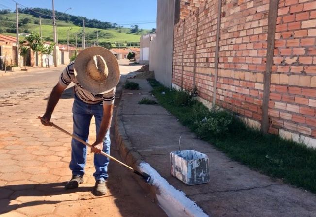 “Todos por Fartura”: Mutirão leva serviços de zeladoria ao Conjunto Habitacional Professora Marli Meneguel