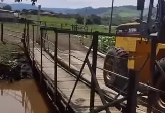 Secretaria de Obras realizou serviços de manutenção e melhorias em ponte provisória