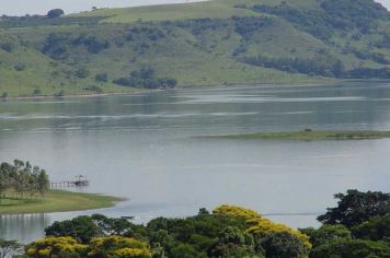 Foto - Serra e represa - Fotos Atuais